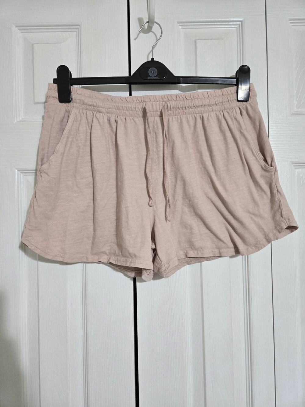 Crane large women's light pink shorts with elastic waistband